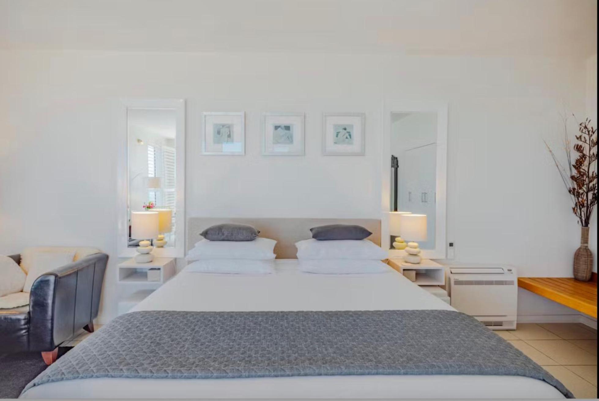 Saltwater - Absolute Oceanfront, Fire Pits, Some Villas With Hot Tubs And Sauna Falmouth Esterno foto