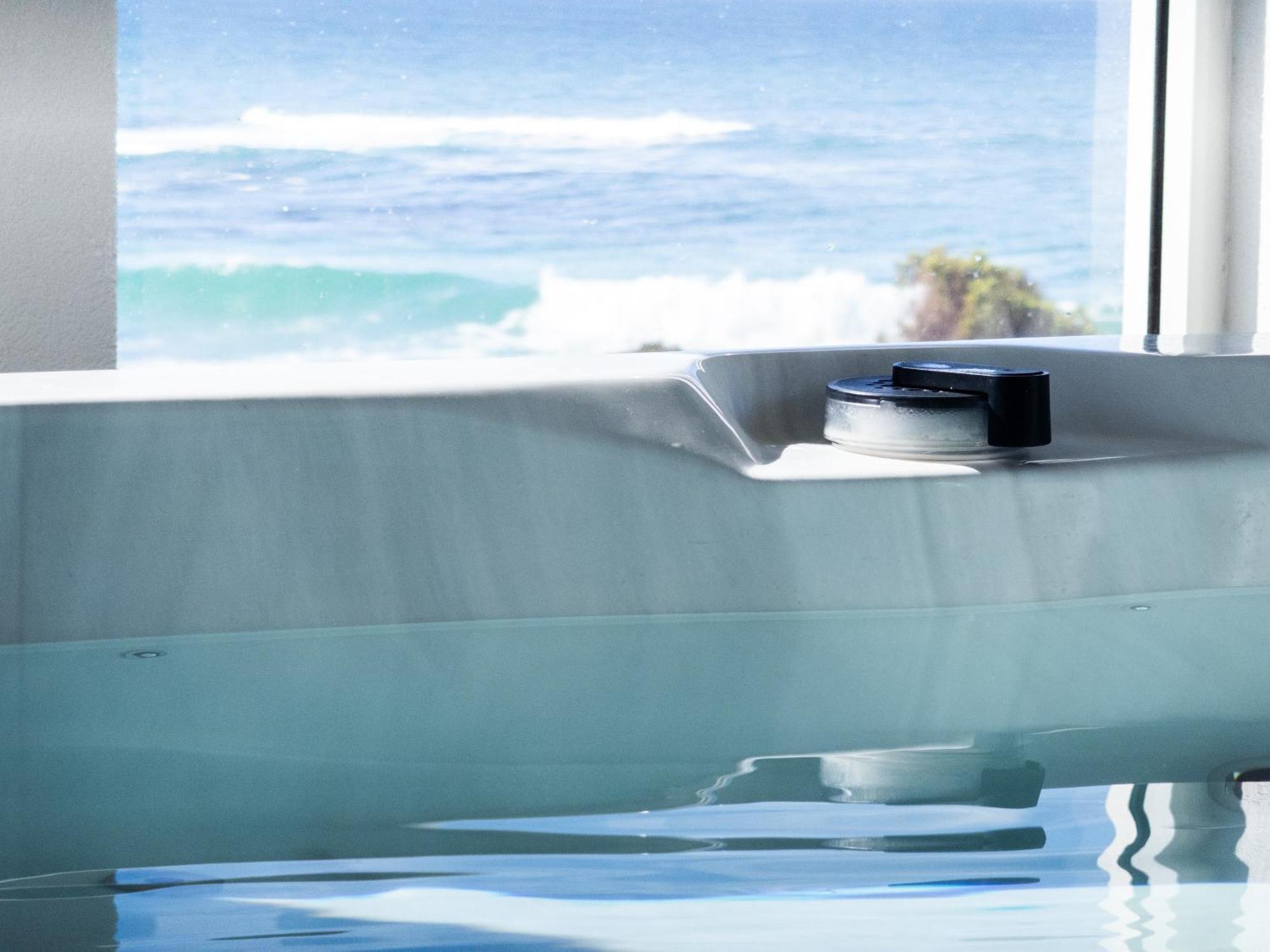 Saltwater - Absolute Oceanfront, Fire Pits, Some Villas With Hot Tubs And Sauna Falmouth Esterno foto
