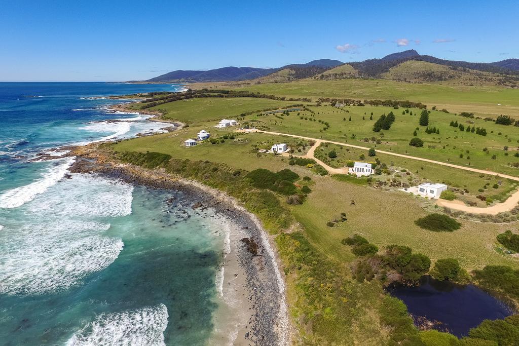Saltwater - Absolute Oceanfront, Fire Pits, Some Villas With Hot Tubs And Sauna Falmouth Esterno foto