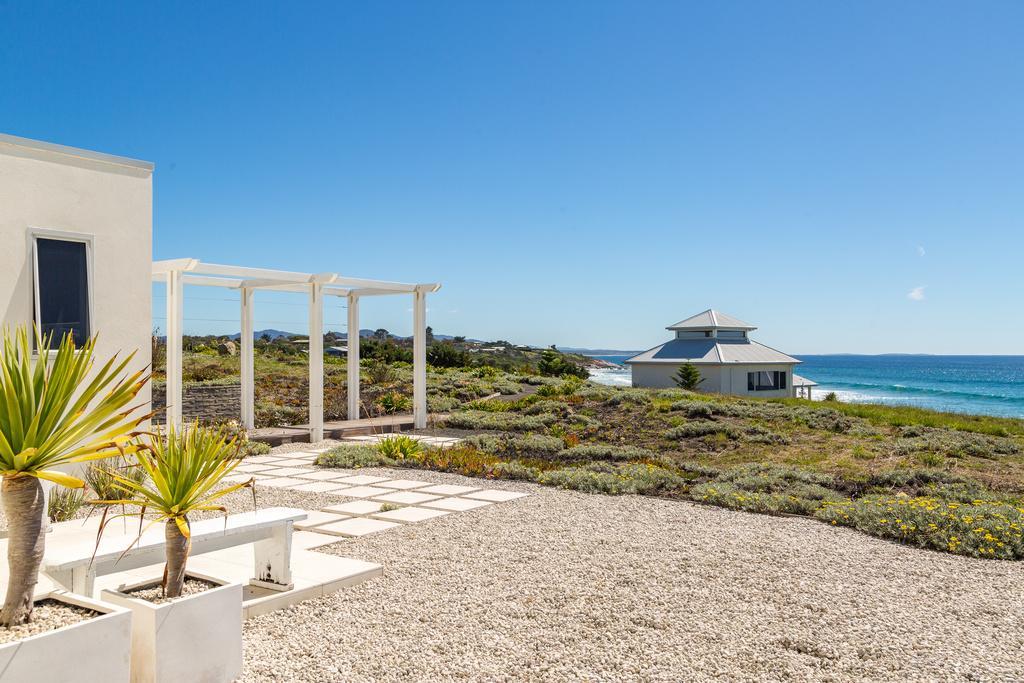 Saltwater - Absolute Oceanfront, Fire Pits, Some Villas With Hot Tubs And Sauna Falmouth Esterno foto