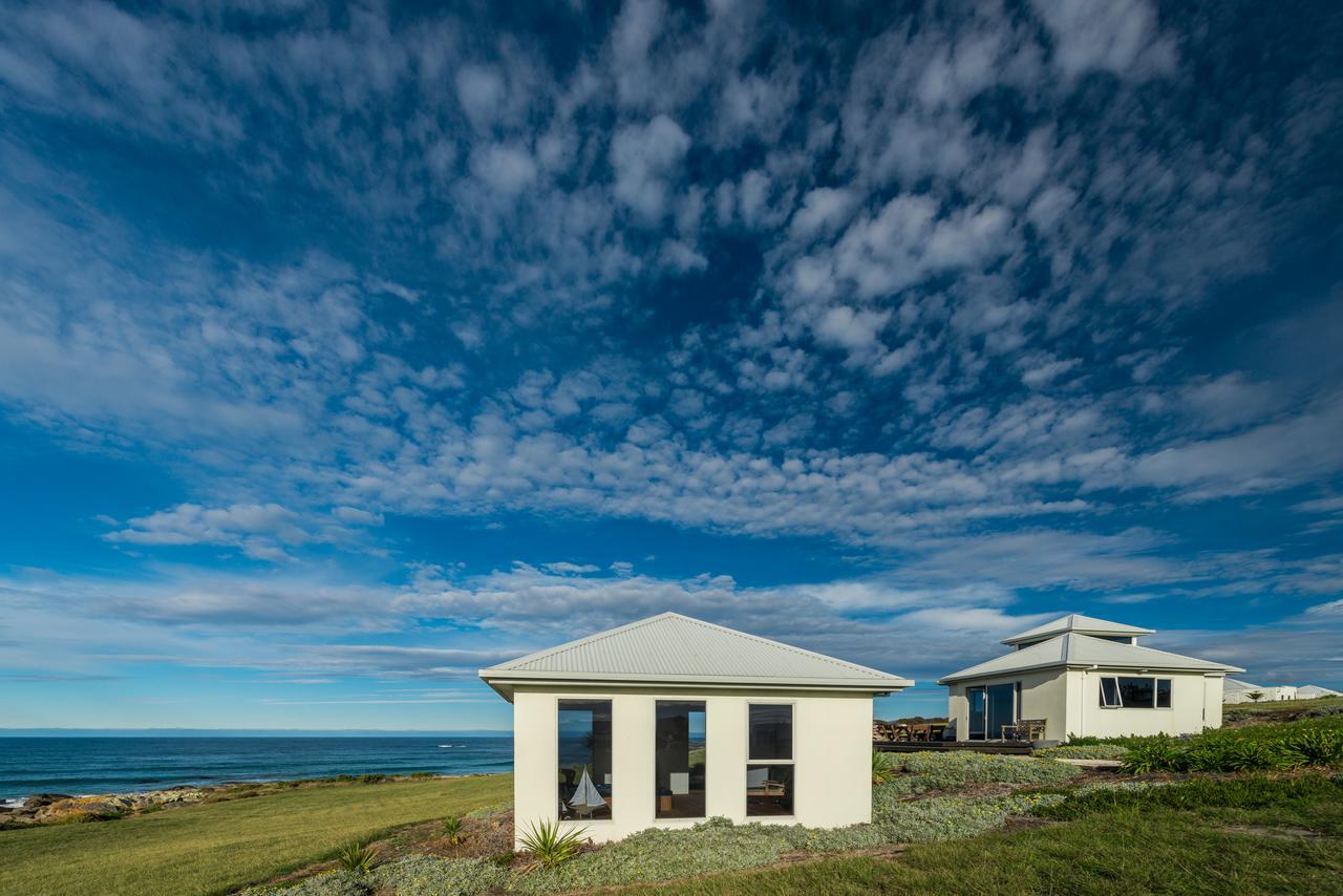 Saltwater - Absolute Oceanfront, Fire Pits, Some Villas With Hot Tubs And Sauna Falmouth Esterno foto